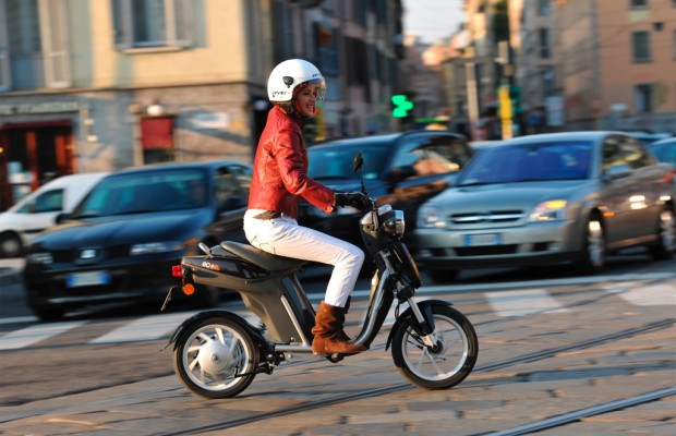 Fahrbericht E-Roller Yamaha EC-03: Surren statt Knattern