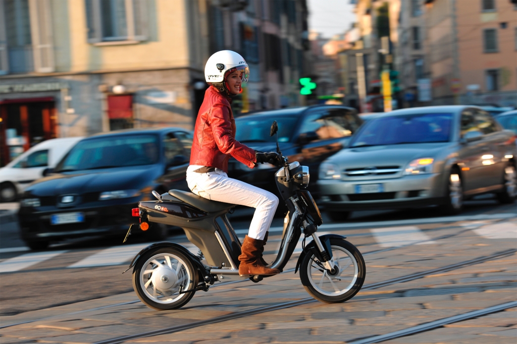 Fahrbericht E-Roller Yamaha EC-03: Surren statt Knattern