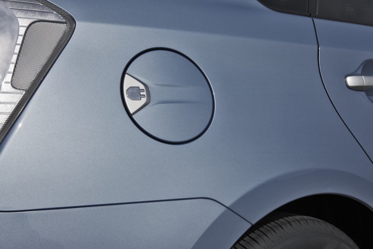Fahrbericht: Toyota Prius Plug-in - Voll verkabelt