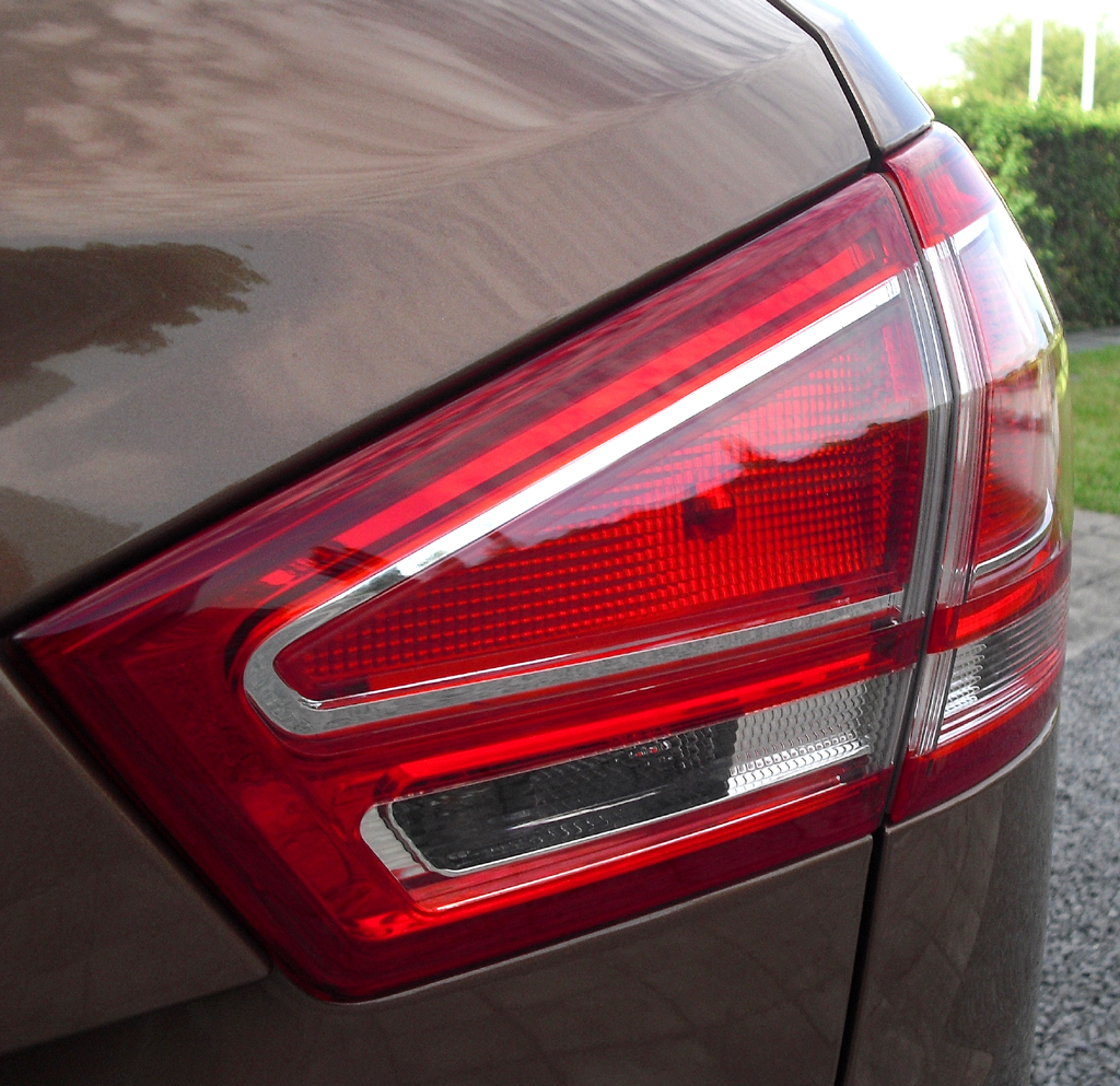 Ford B-Max: Moderne Leuchteinheit hinten. 