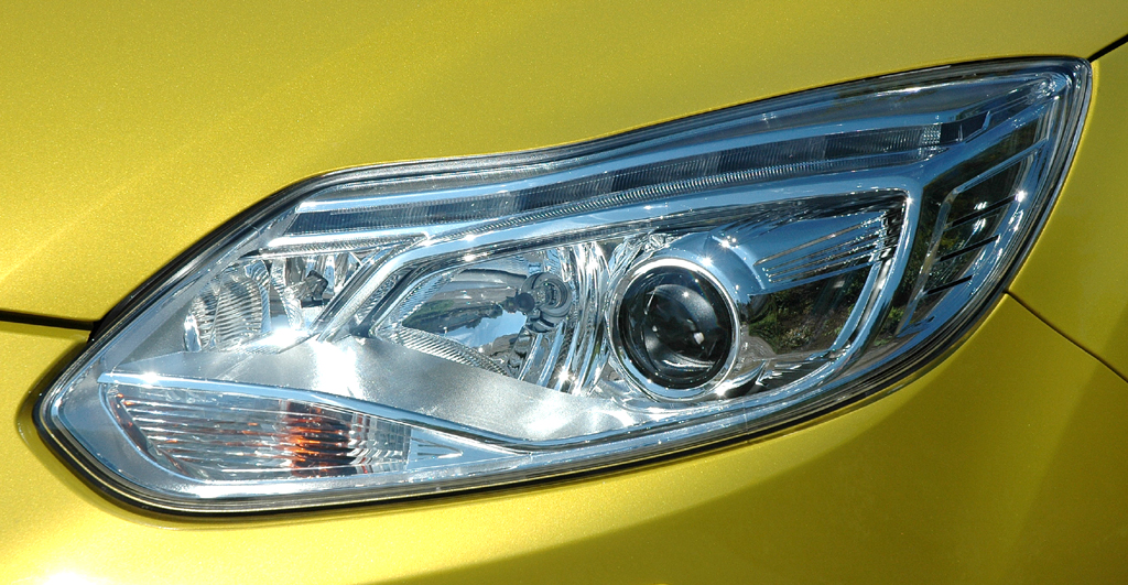 Ford Focus Turnier: Moderne Leuchteinheit vorn. 