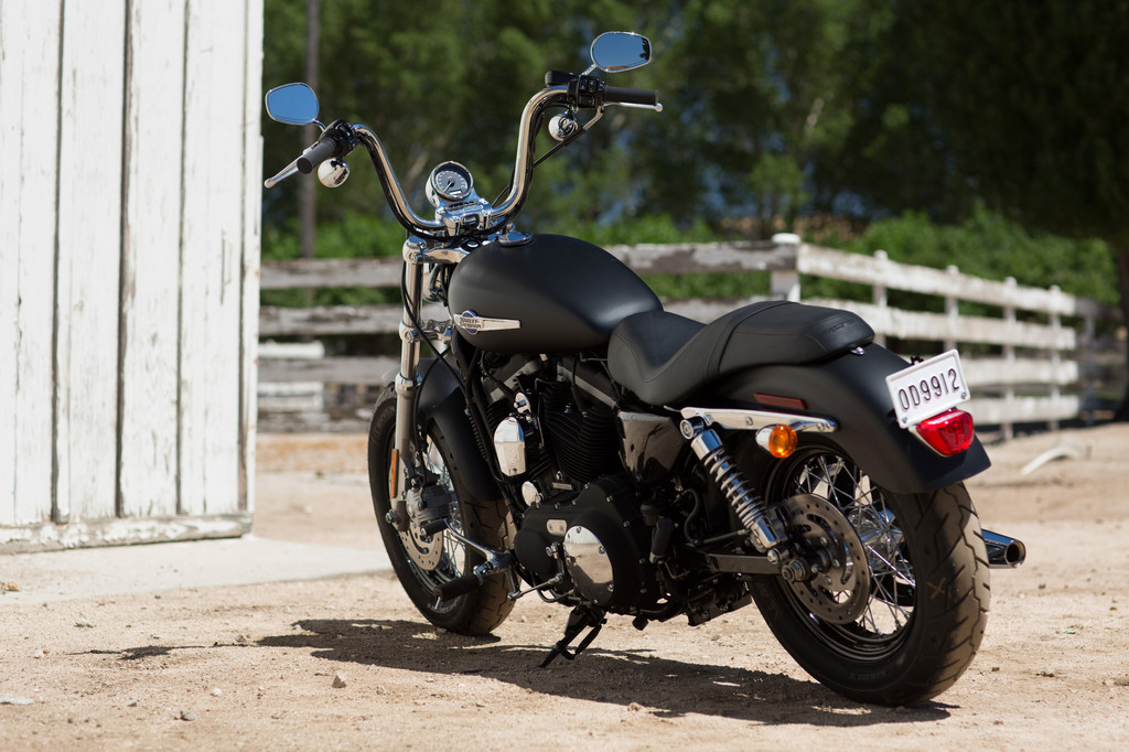 Harley-Davidson modifiziert Dyna Street Bob