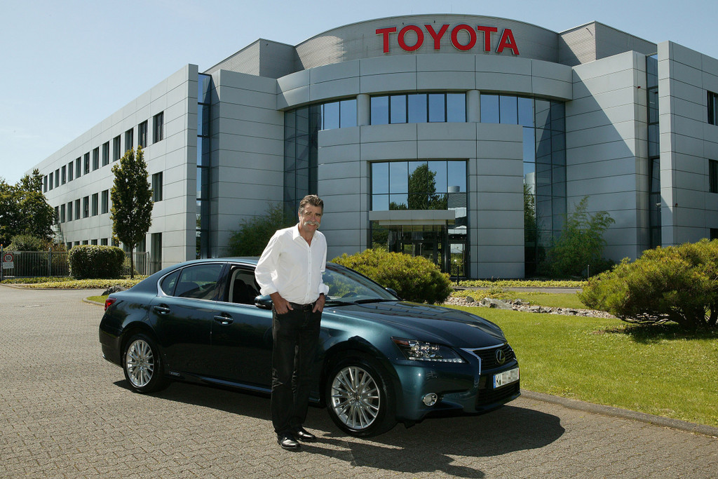 Heiner Brand übernimmt Lexus GS 450h