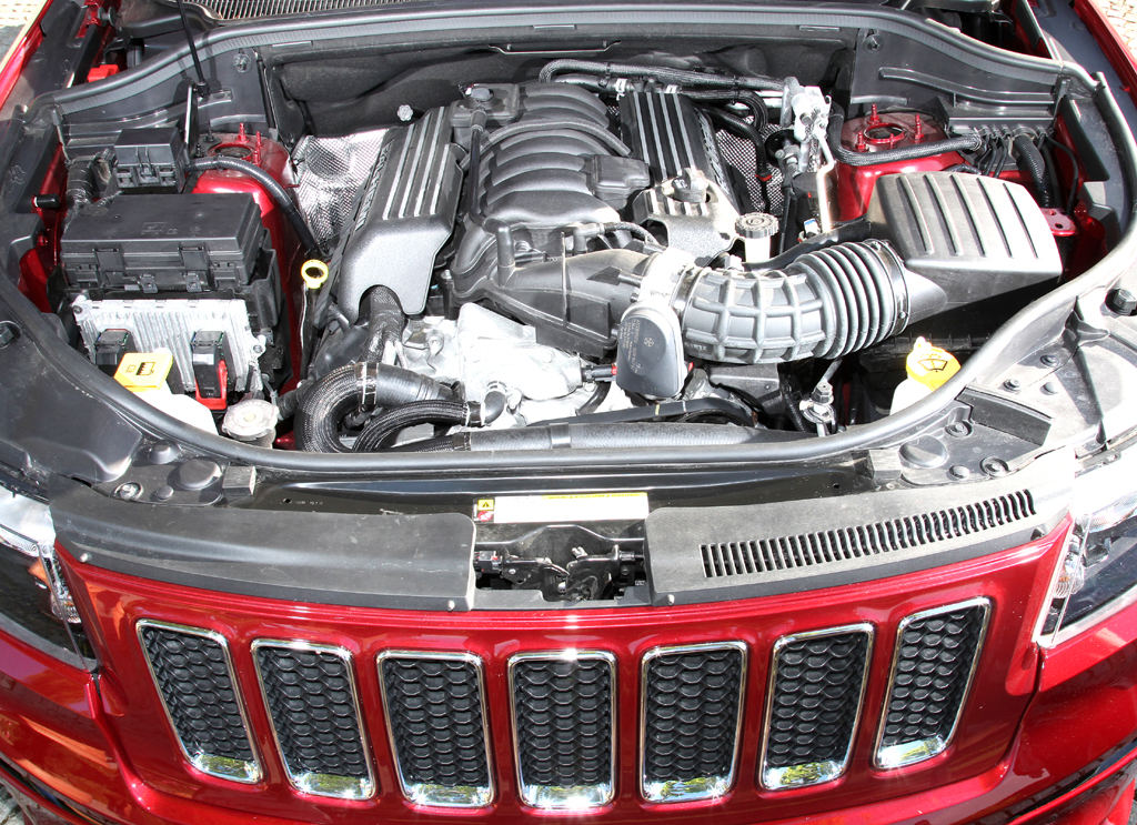 Jeep Grand Cherokee SRT: Blick unter die Haube ... 