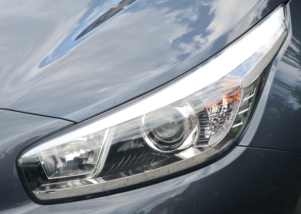 Kia Cee'd: Moderne Leuchteinheit vorn.