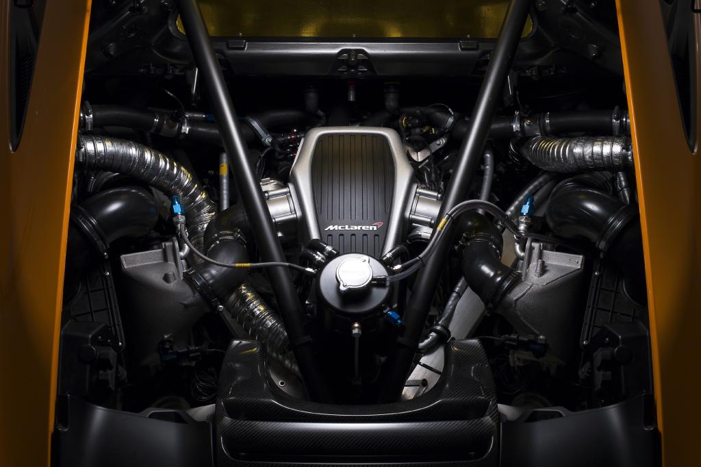 Kraftwerk: 3,8-Liter-V8-Biturbo mit bis zu 463 kW/630 PS