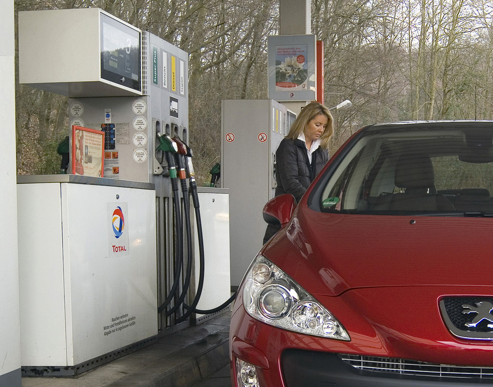 Minister Niebel fordert E10-Stopp