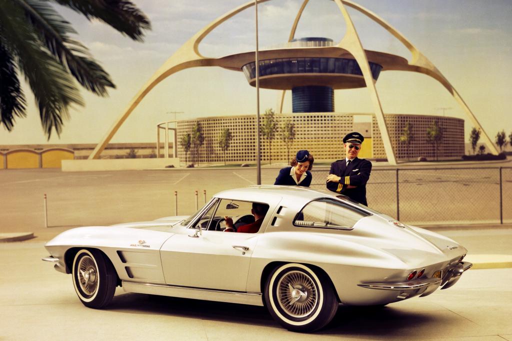 Mit der zweiten Generation hat sich die Corvette zum echten Sportwagen gewandelt