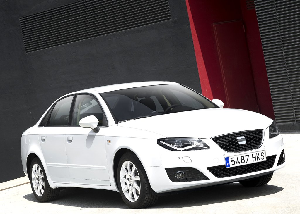 Mit neuer Ecomotive-Generation: Seat Exeo, hier als Limousine ...