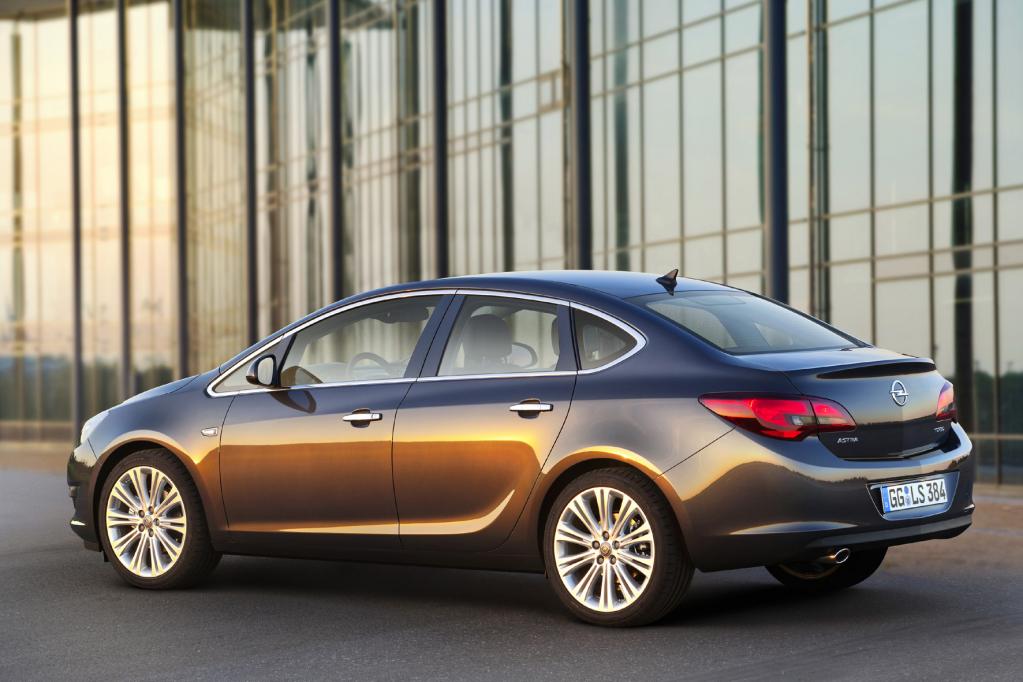 Moskau 2012: Fast eine Milliarde Euro für Russland von GM