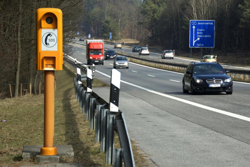Notrufsäulen helfen auch bei medizinischen Notfällen