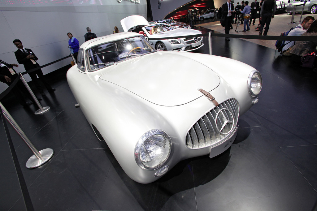 Oldtimer-Grand-Prix: Mercedes-Benz feiert 60 Jahre SL