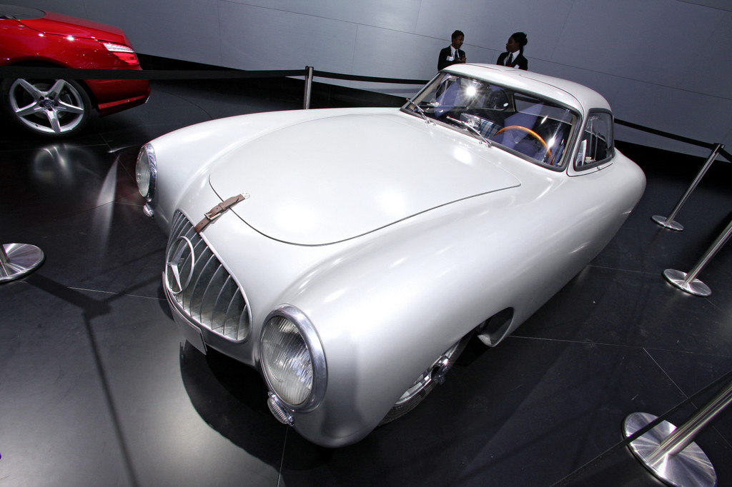 Oldtimer-Grand-Prix: Mercedes-Benz feiert 60 Jahre SL