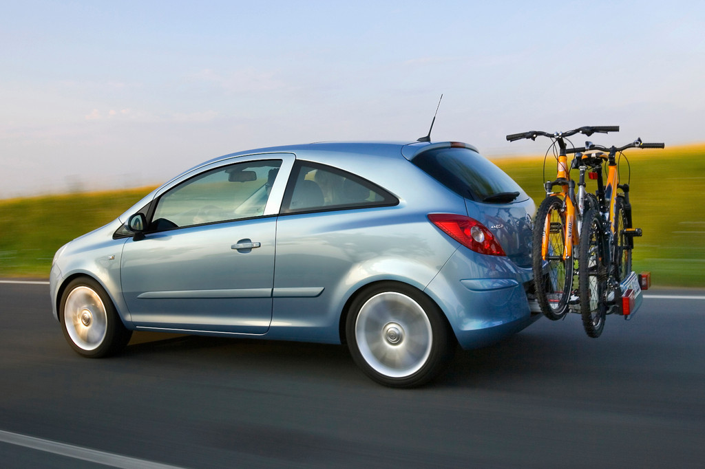 Opel Corsa feiert 30. Geburtstag