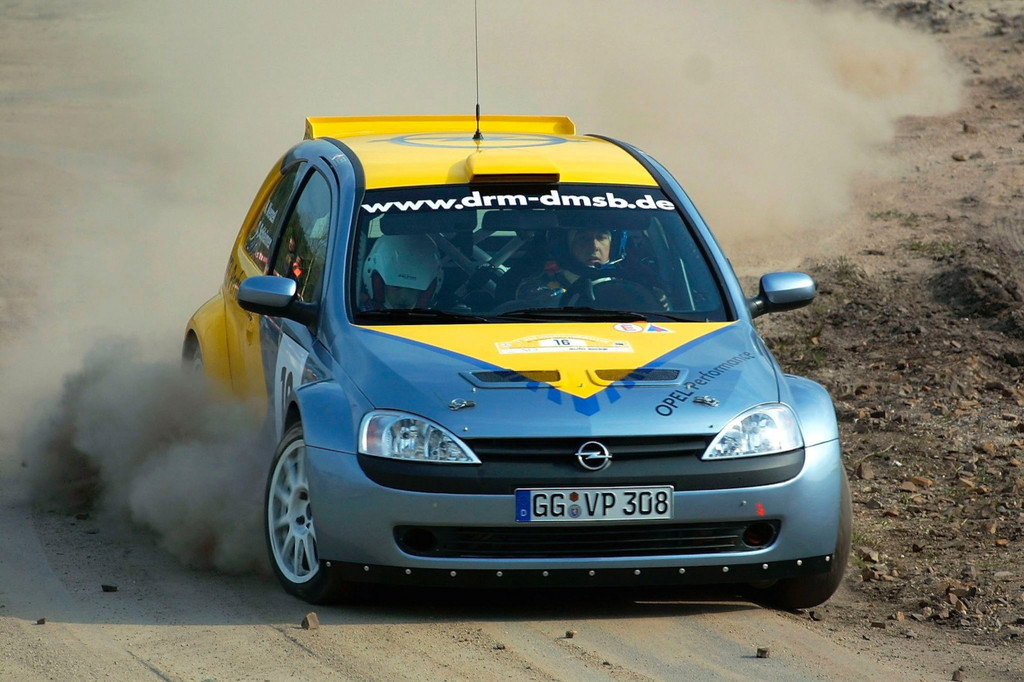 Opel Corsa feiert 30. Geburtstag