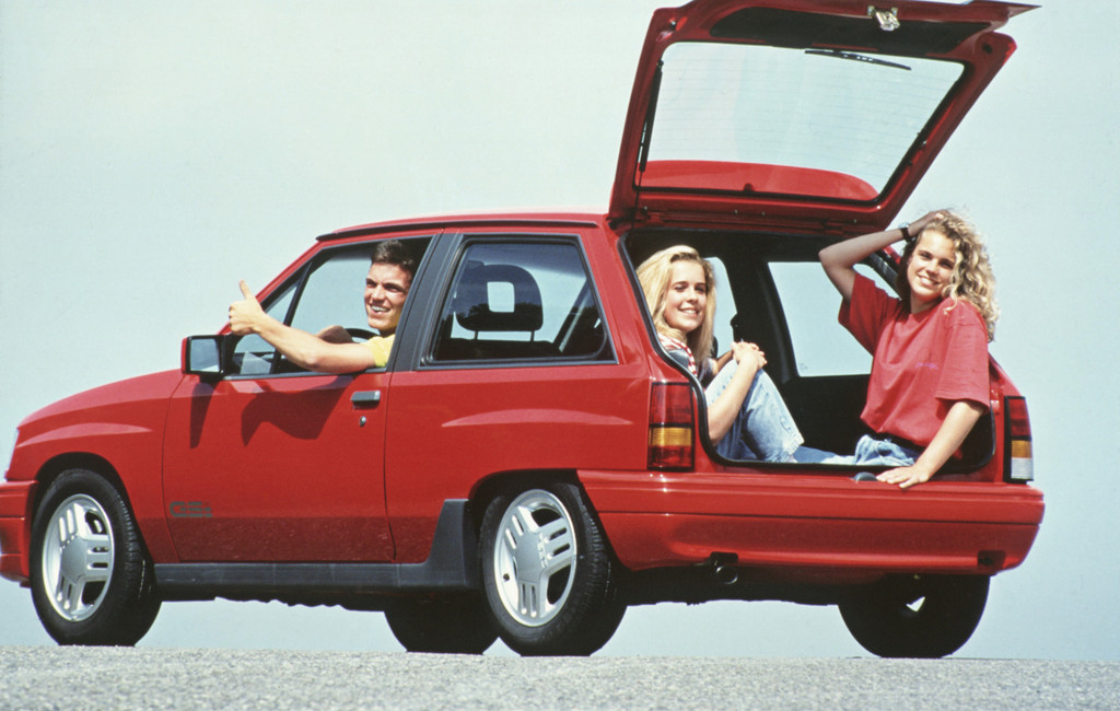 Opel Corsa feiert 30. Geburtstag