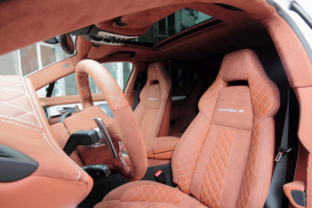 Porsche Panamera GTS in der White Storm Edition