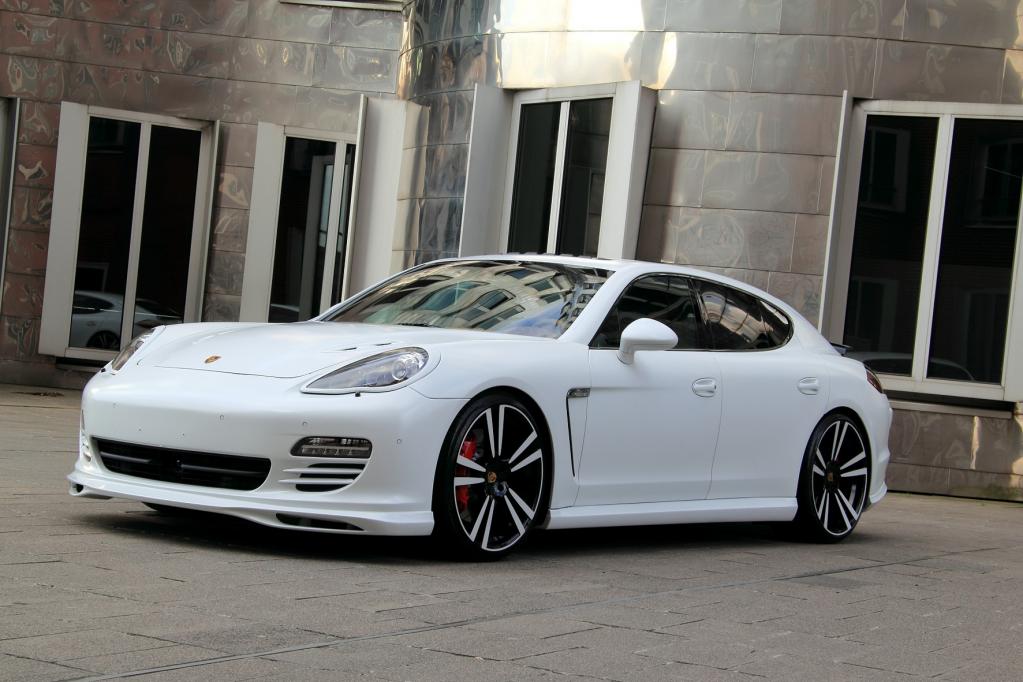 Porsche Panamera GTS in der White Storm Edition