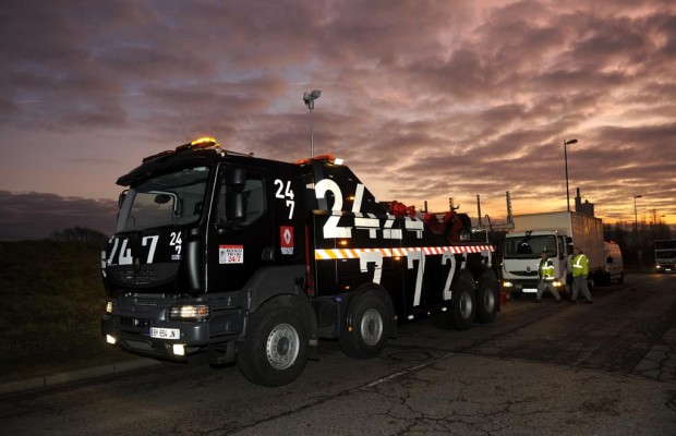 Renault Trucks: Hightech-Abschlepper für 24-Stunden-Service
