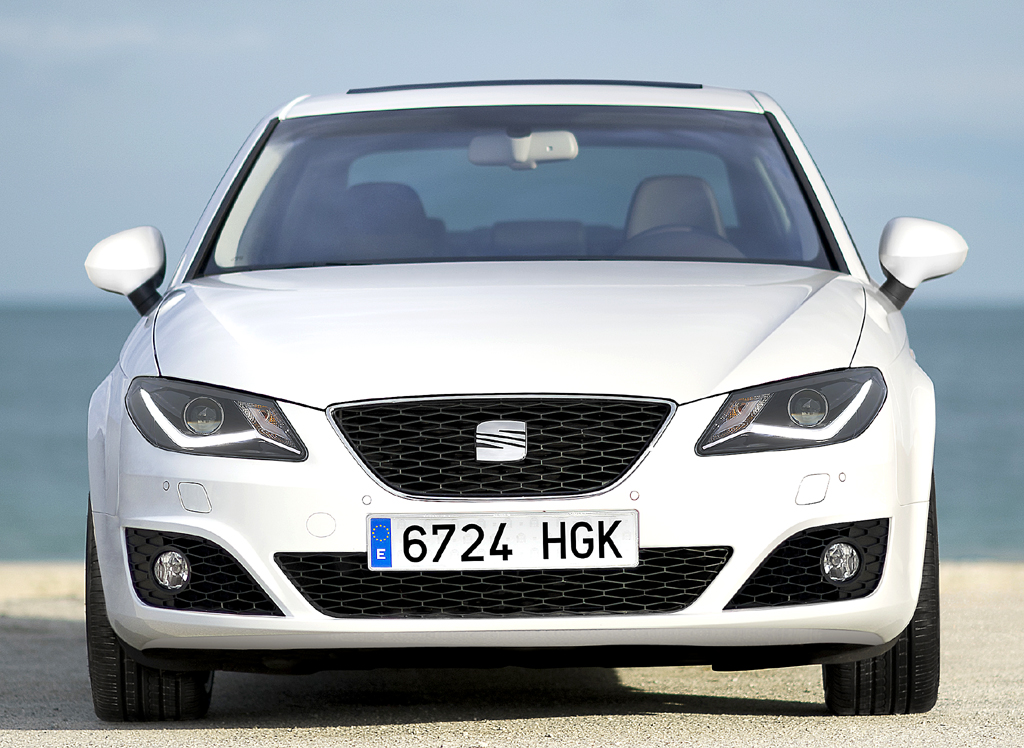Seat Exeo: Blick auf die Frontpartie. 