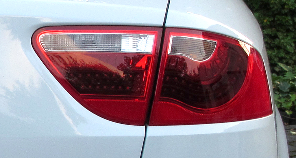 Seat Exeo: Großformatige Leuchteinheit hinten.