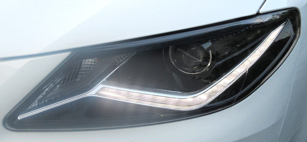 Seat Exeo: Moderne Leuchteinheit vorn. 