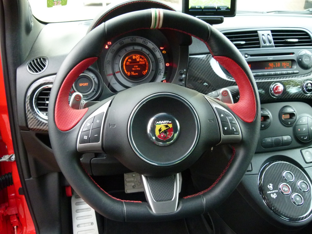 Test Abarth 695 Tributo Ferrari –  Der schnellste Fiat 500 aller Zeiten