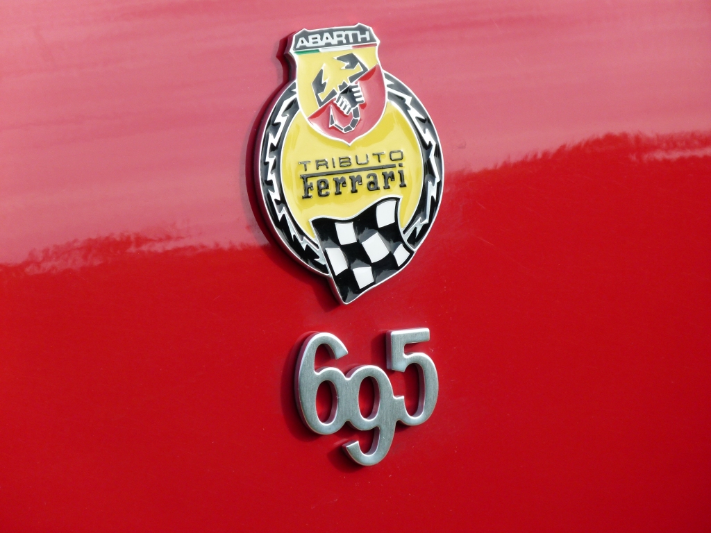 Test Abarth 695 Tributo Ferrari –  Der schnellste Fiat 500 aller Zeiten