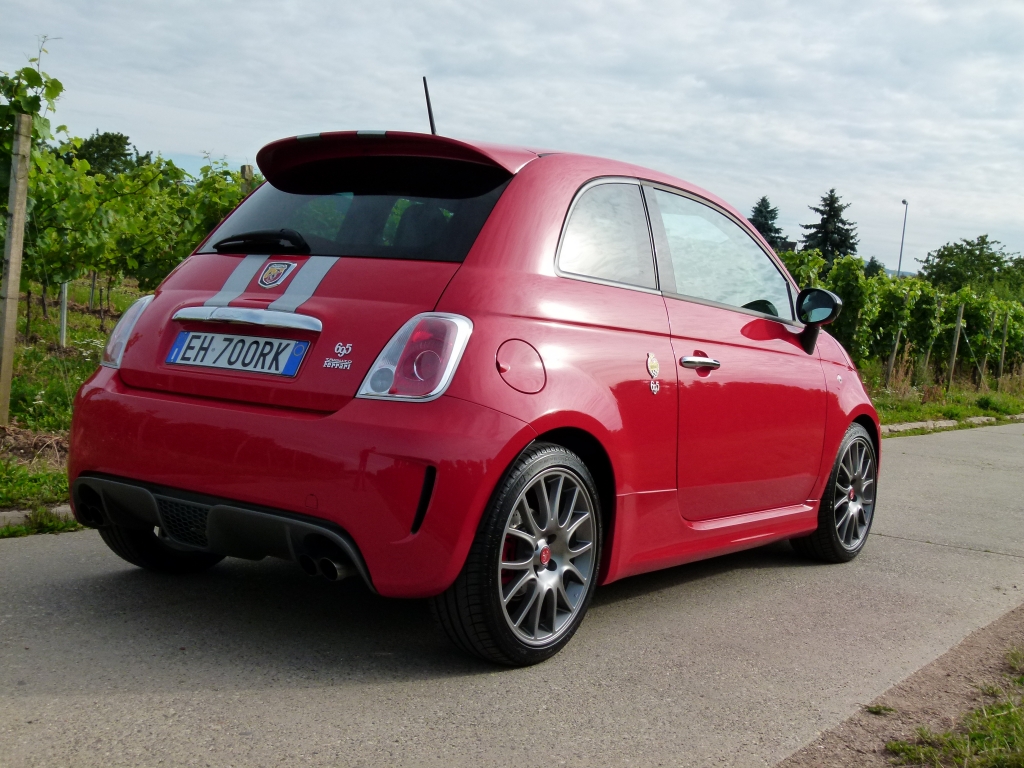 Test Abarth 695 Tributo Ferrari –  Der schnellste Fiat 500 aller Zeiten