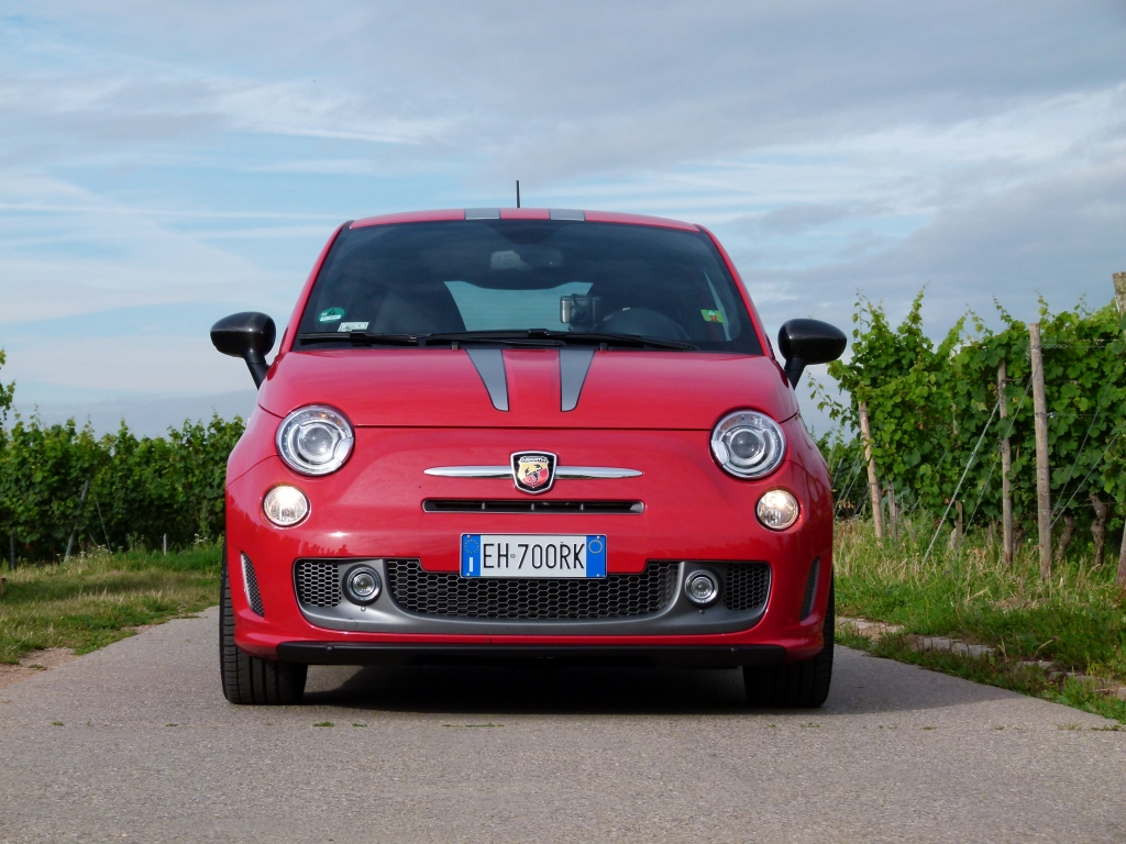 Test Abarth 695 Tributo Ferrari –  Der schnellste Fiat 500 aller Zeiten