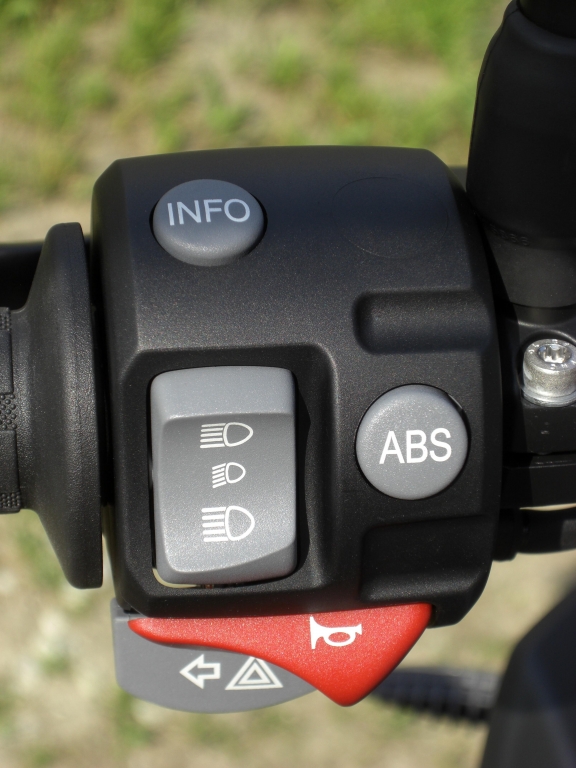 Test BMW F 800 GS: Kraftvoll und gutmütig – Enduro für jeden Tag