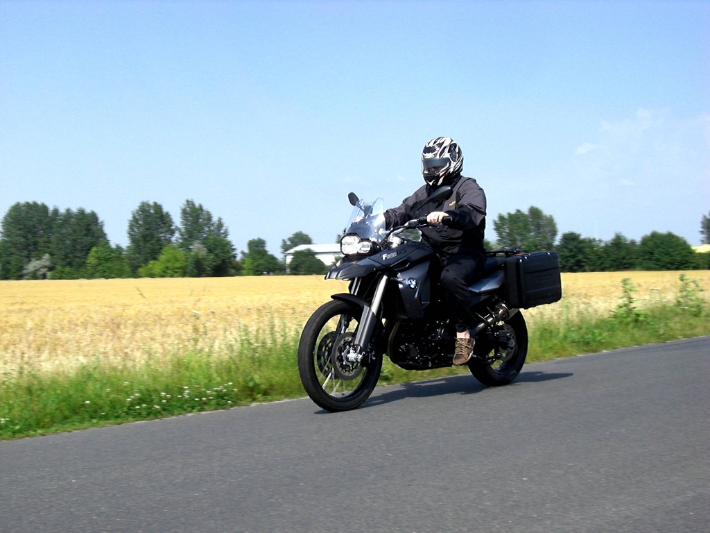 Test BMW F 800 GS: Kraftvoll und gutmütig – Enduro für jeden Tag