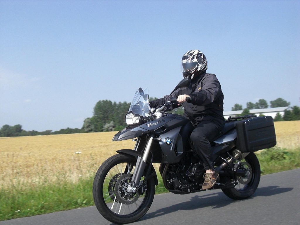 Test BMW F 800 GS: Kraftvoll und gutmütig – Enduro für jeden Tag