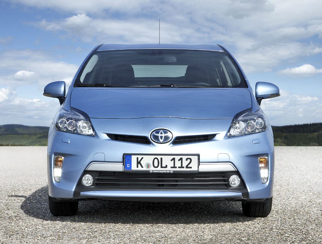 Toyota Prius Plug-In-Hybrid: Blick auf die Frontpartie. 