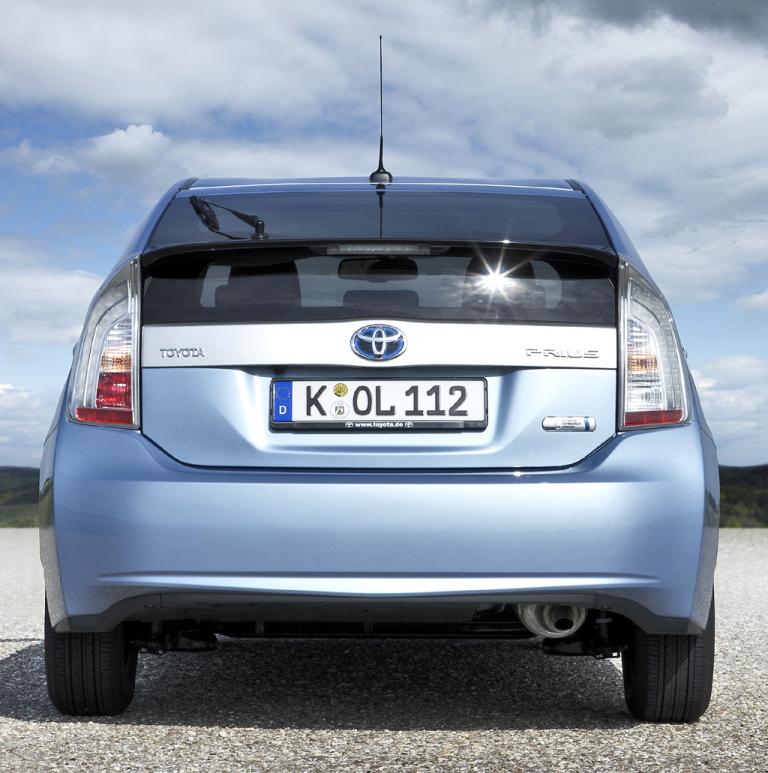 Toyota Prius Plug-In-Hybrid: Blick auf die Heckpartie. 