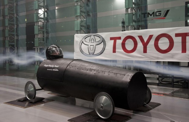 Toyota testet Seifenkiste - Viel Wind um eine schwarze Röhre
