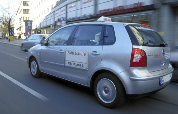 Vergessliche Autofahrer - Fahrschulwissen schnell verschüttet