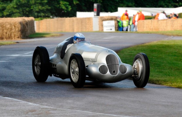 Vier Vorkriegs-Silberpfeile beim Goodwood Revival