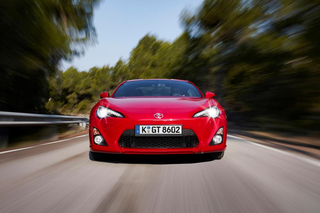 as zwei-plus-zweisitzige Coupé startet mit vielen Vorschusslorbeeren