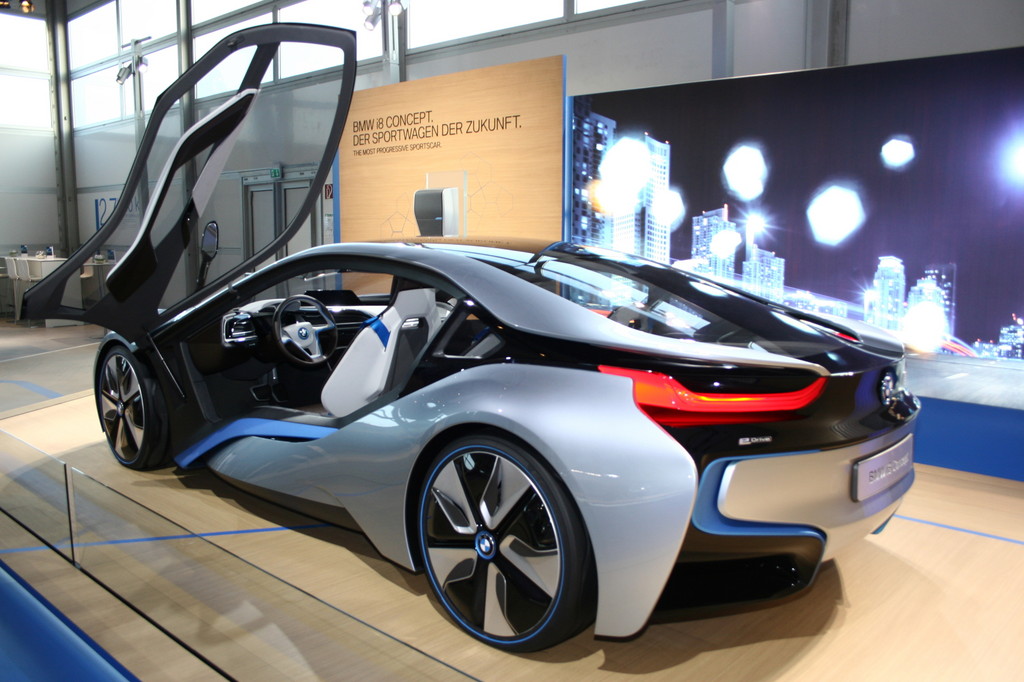 Born Electric: BMW bereitet die Welt auf die i-Modelle vor