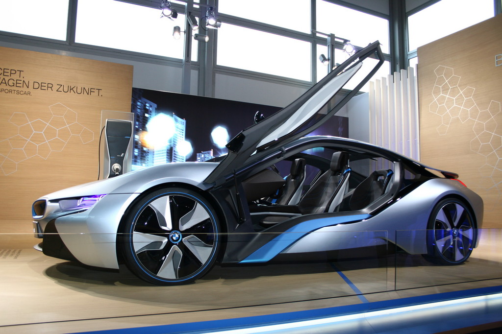 Born Electric: BMW bereitet die Welt auf die i-Modelle vor