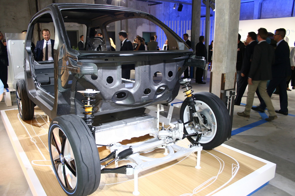 Born Electric: BMW bereitet die Welt auf die i-Modelle vor