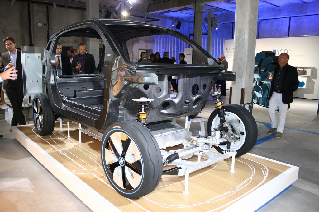 Born Electric: BMW bereitet die Welt auf die i-Modelle vor