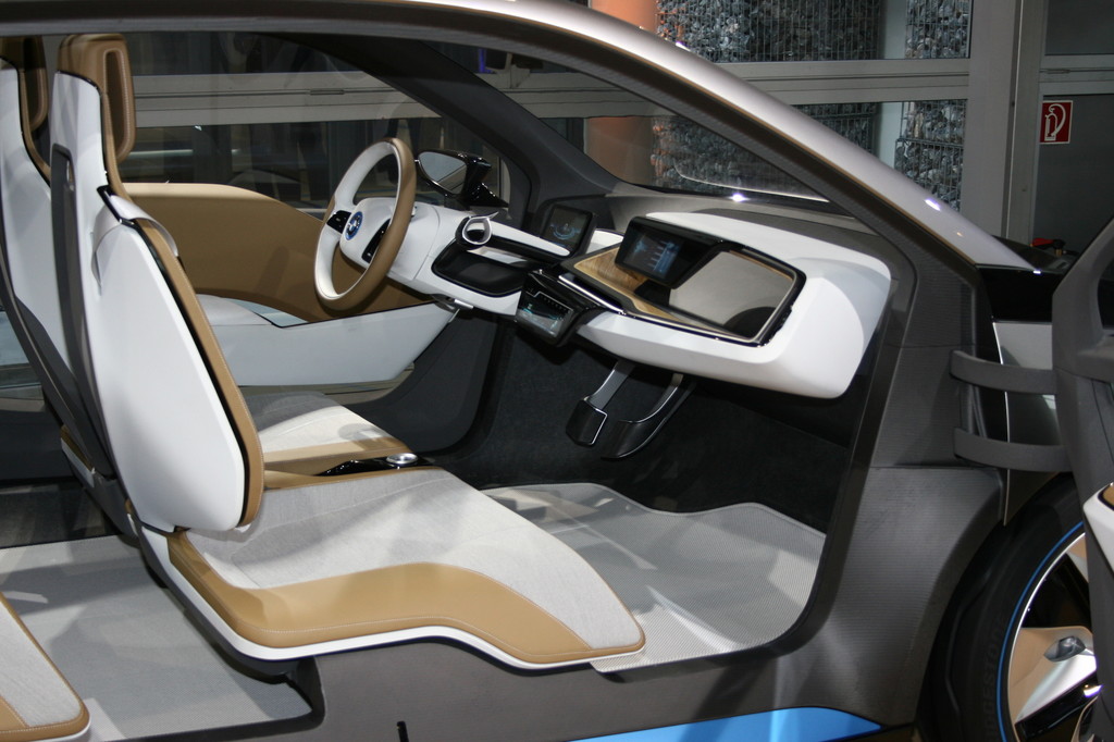 Born Electric: BMW bereitet die Welt auf die i-Modelle vor