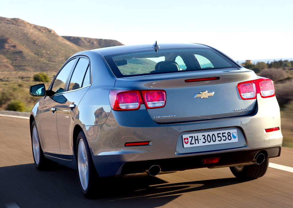 Chevrolet Malibu: Heck-/Seitenansicht. 