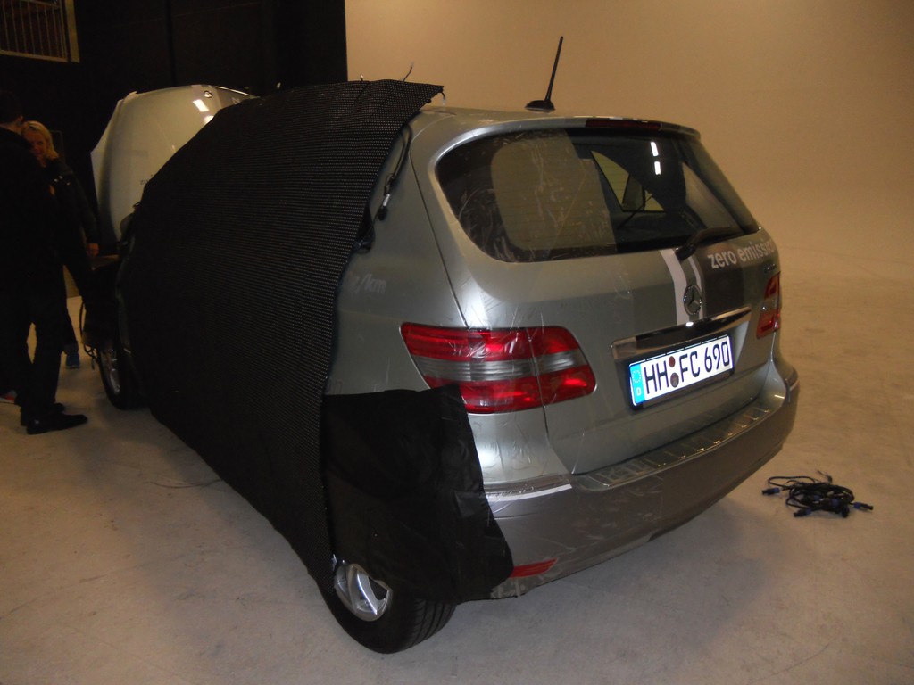 Die Mercedes-Benz B-Klasse F-Cell wird unsichtbar