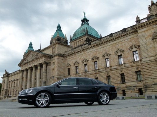 Eleganz und Kraft: Der VW Phaeton im Testbericht