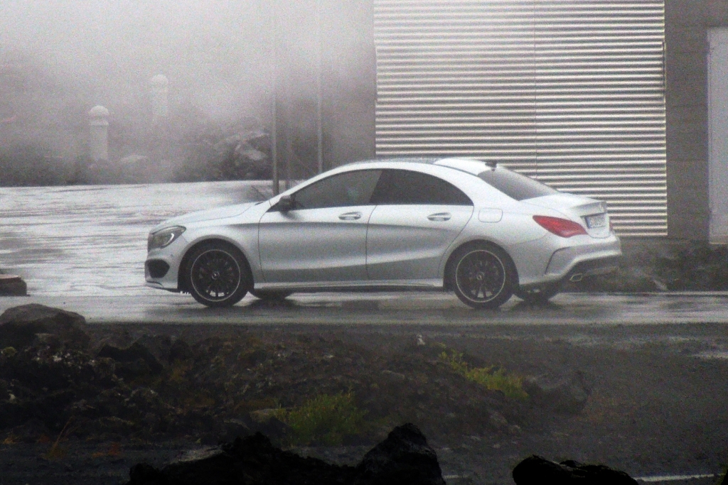 Erwischt: Mercedes CLA – Heißes Shooting auf Island