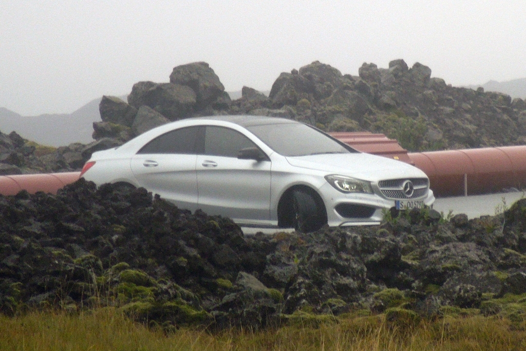 Erwischt: Mercedes CLA – Heißes Shooting auf Island