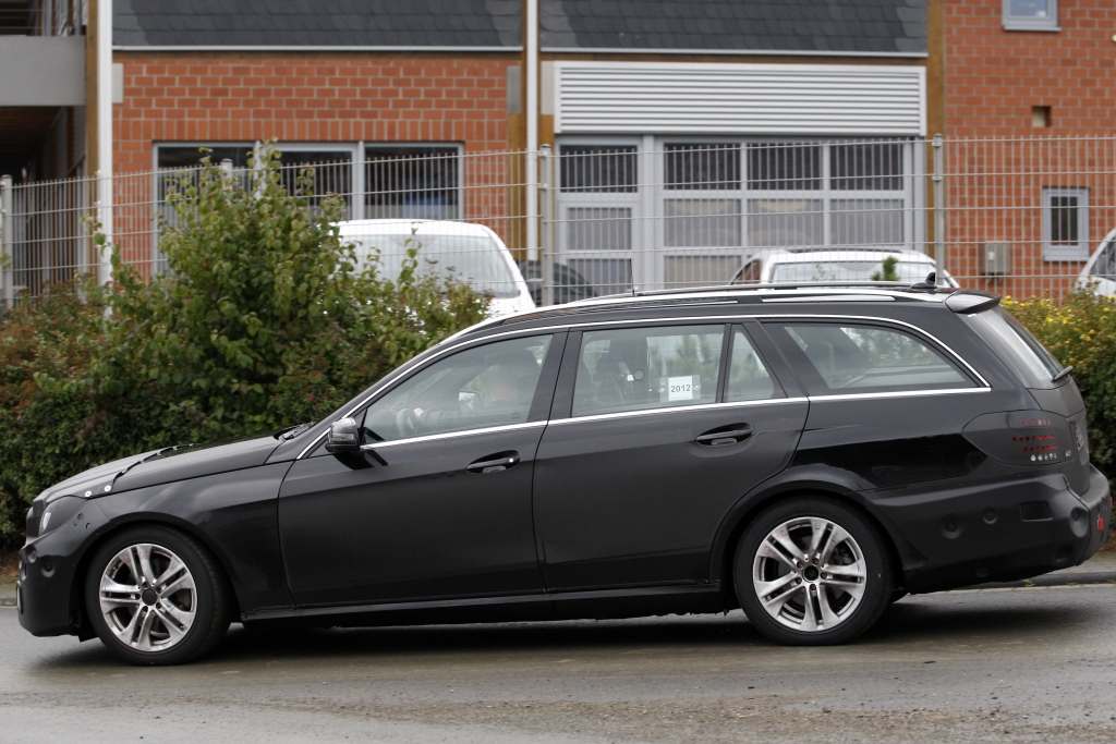 Erwischt: Mercedes E-Klasse Facelift: So gut wie alles neu